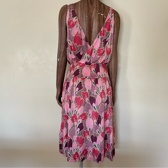 Nieves Lavi - Silk Jersey V-Neck Drop Waist, Floral Print Dress - Size 6 - Picture 3 of 4